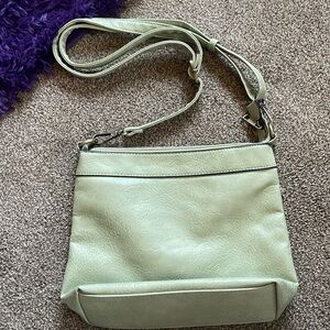 B117 Malibu Skye Seafoam Green Crossbody Bag - Excellent Condition 💚✨